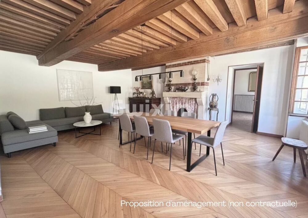 Vente Maison Propriété avec dépendances sur un terrain de 37 500m² Joux-la-ville