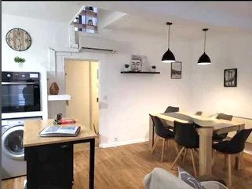 DRAGUIGNAN-DUPLEX T3 60 M²- DERNIER ÉTAGE RÉNOVÉ-VENDU MEUBLE -C