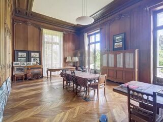  Propri�t�/ch�teau � vendre 15 + pi�ces 1800 m�