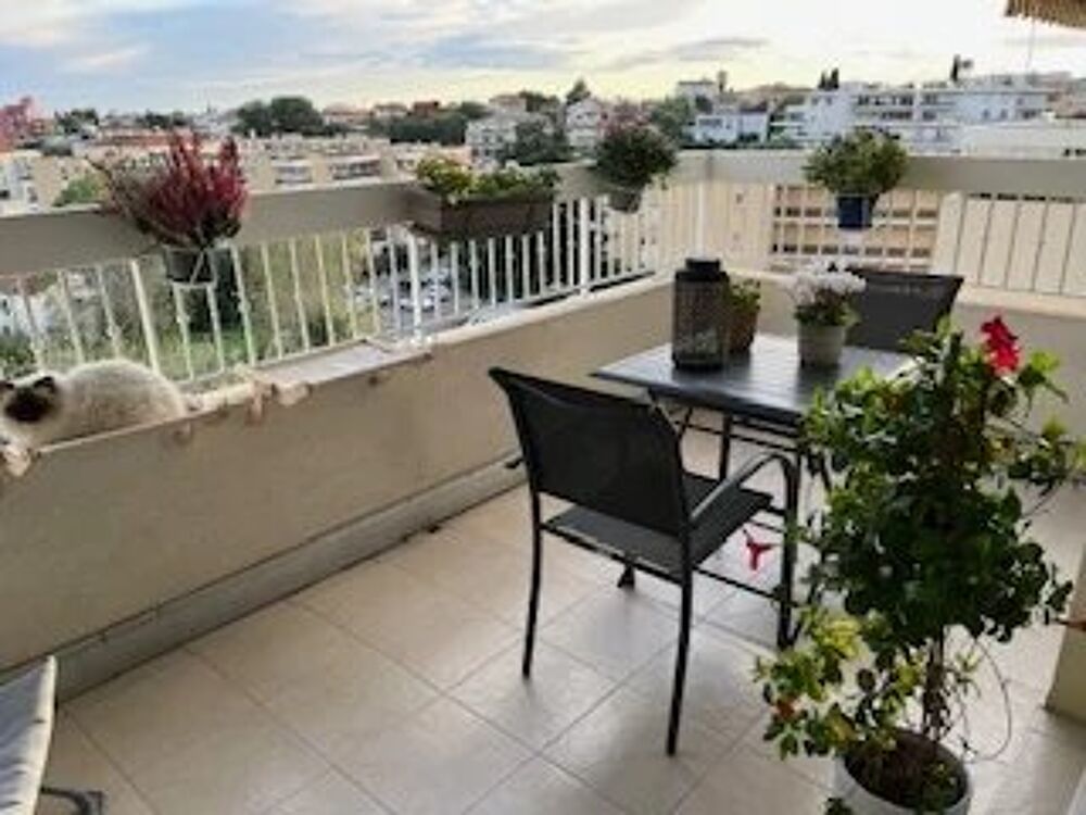 Location Appartement Deux pièces de 44m² avec terrasse de 10m² et garage Cagnes-sur-mer