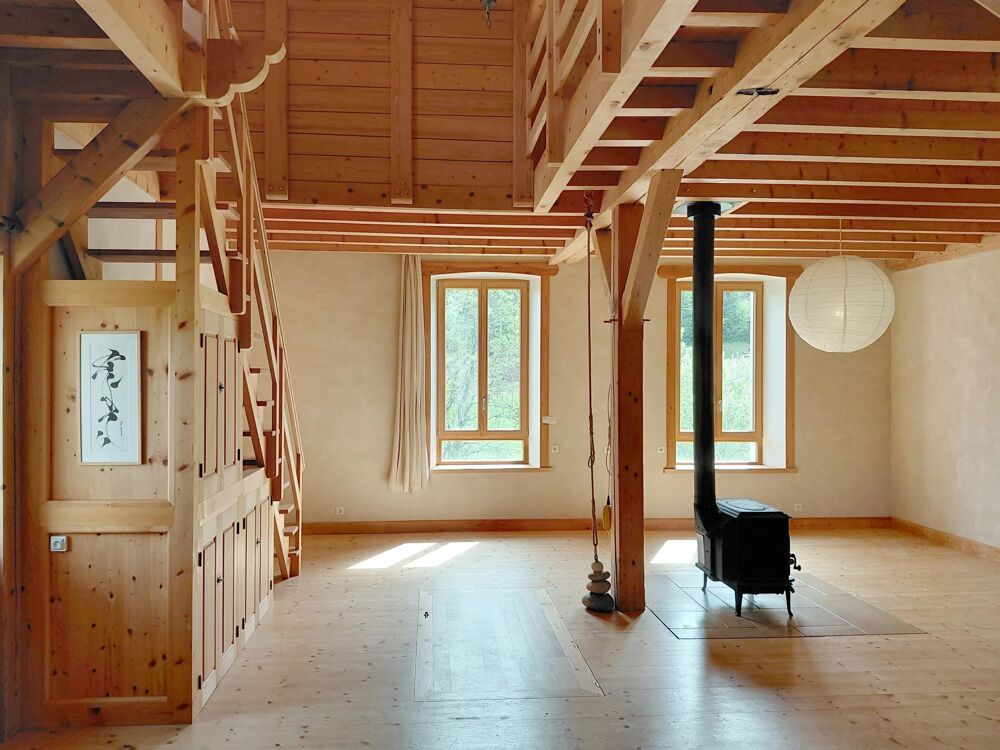 Vente Maison LA PESSE : Ancienne école réhabilitée, pleine de cachet La pesse