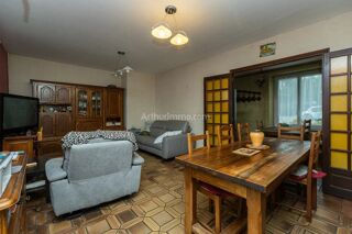 Vente Maison Maison pierre 4 chambres avec cour et caves Trept