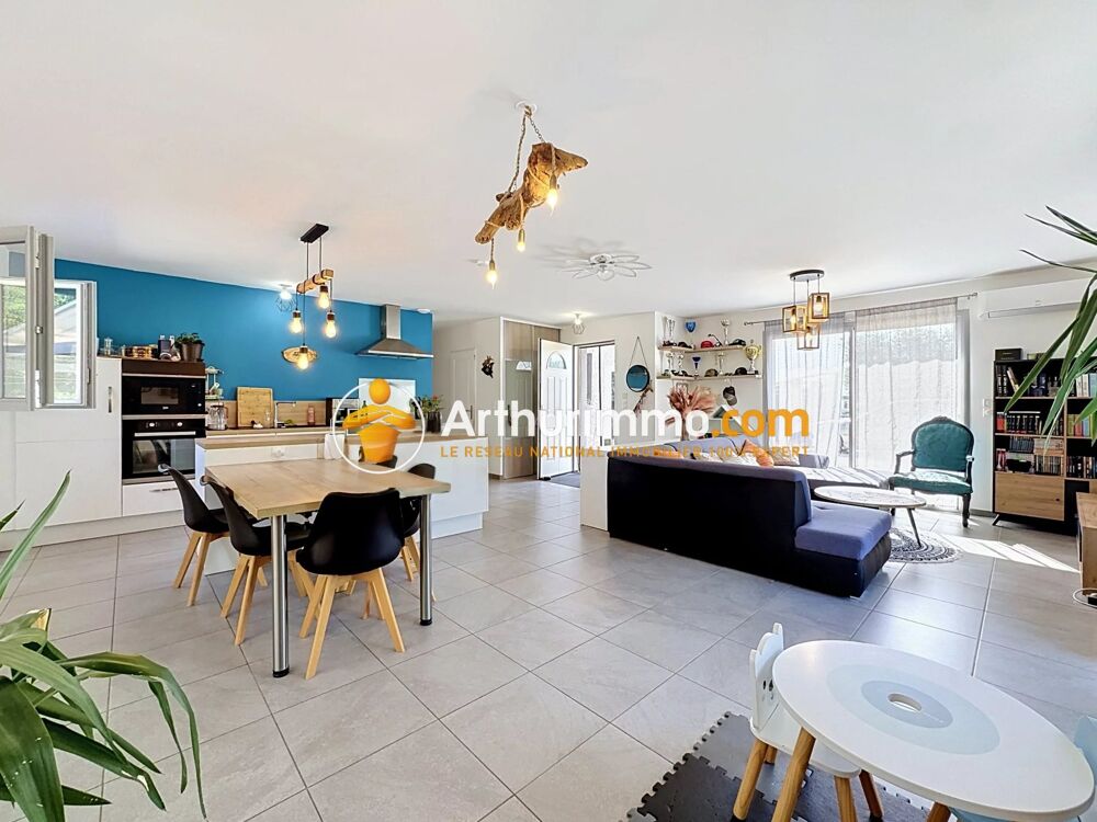 Vente Maison Belle villa de plain pied avec 3 chambres située à Panossas Panossas