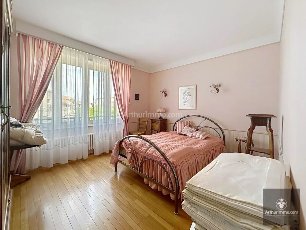 Vente Maison Maison familiale avec vue dégagée et sous-sol complet à Saint-Ju Saint-just-la-pendue