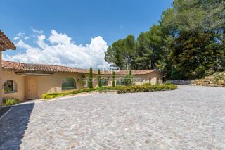  Villa à vendre 13 pièces 540 m²