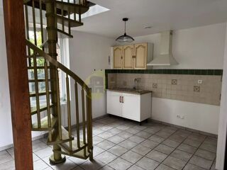  Immeuble à vendre 7 pièces 175 m²