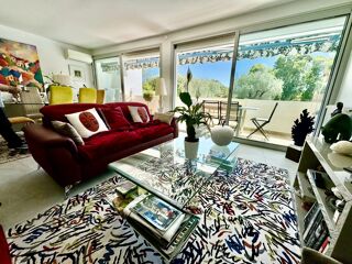 Vente Appartement CANNES VENTE APPARTEMENT 3 PIECES RESIDENCE AVEC PISCINE Cannes