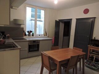  Appartement à louer 5 pièces 154 m²
