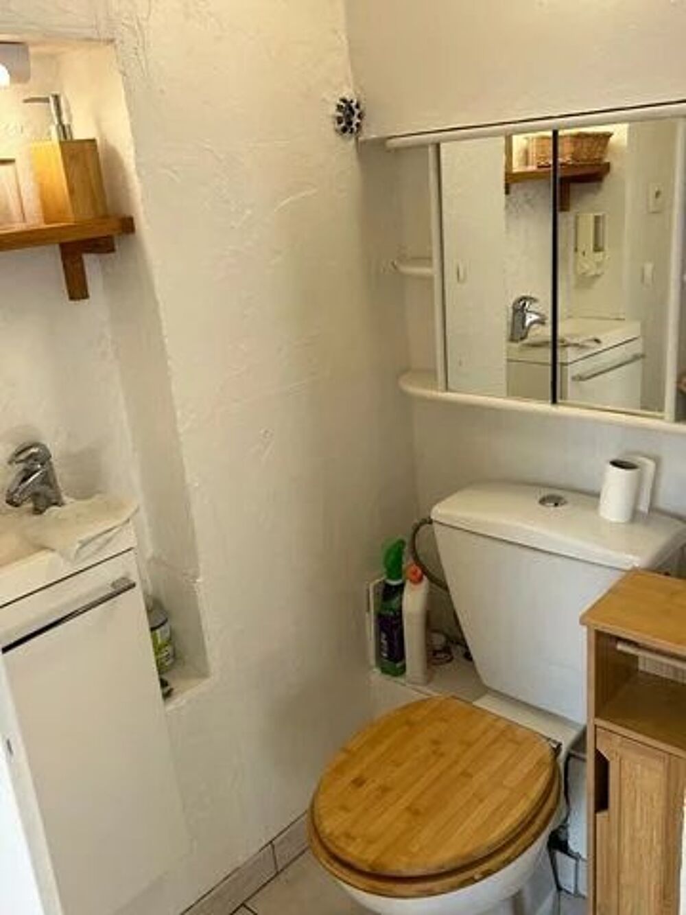 Location Appartement VENCE - Studio meublé de 40m2 avec terrasse et parking Vence