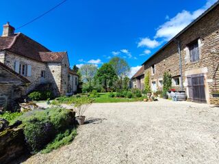  Maison  vendre 8 pices 335 m