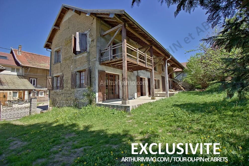 Fermette à rénover de 177m², 5 minutes Lac
