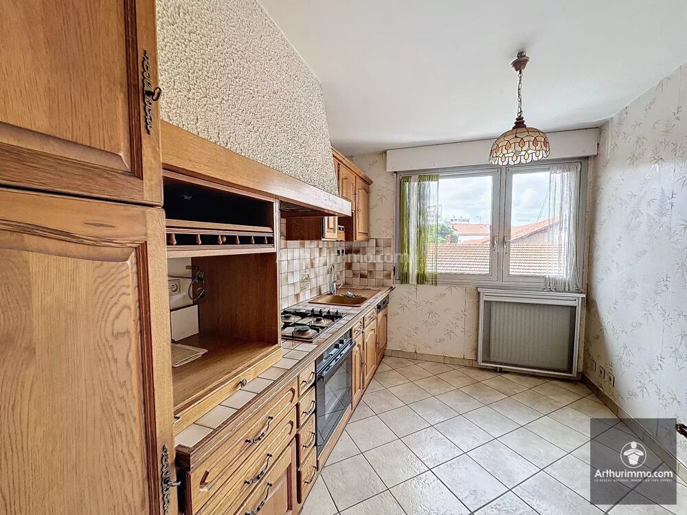 Vente Appartement APPARTEMENT T3 D'ENVIRON 90 M² - DERNIER ETAGE AVEC ASCENSEUR - Roanne