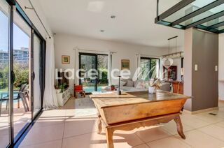  Maison � vendre 6 pi�ces 227 m�