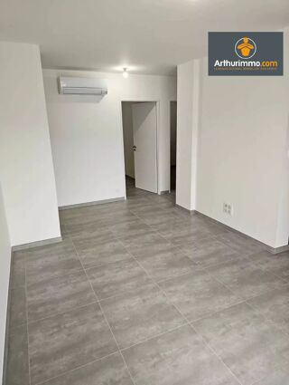  Appartement à louer 3 pièces 52 m²