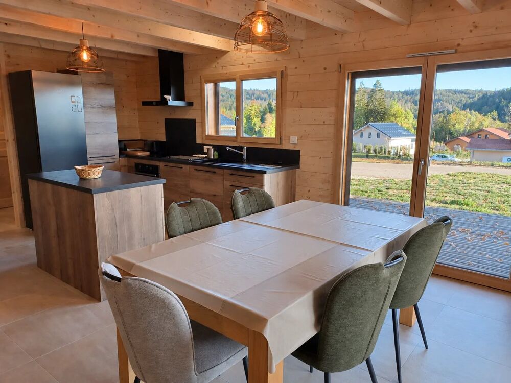 Vente Maison LAMOURA : Chalet récent de 2024 ouvert sur l'extérieur Lamoura