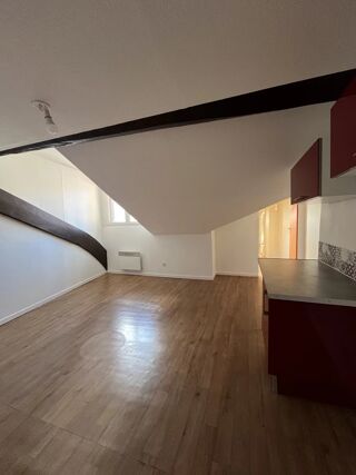  Appartement à louer 3 pièces 55 m²