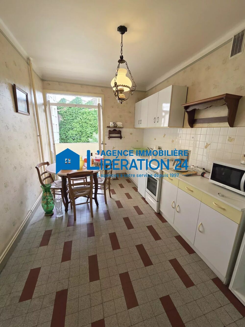 APPARTEMENT 101m² + balcon