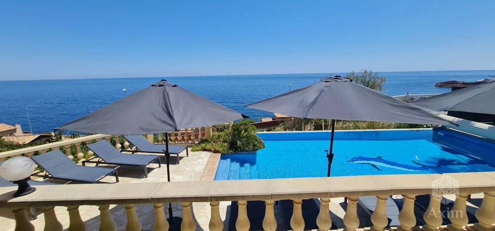   Villa climatise, 12 personnes, face  la mer, piscine chauffe, Provence-Alpes-Cte d'Azur, Agay (83530)