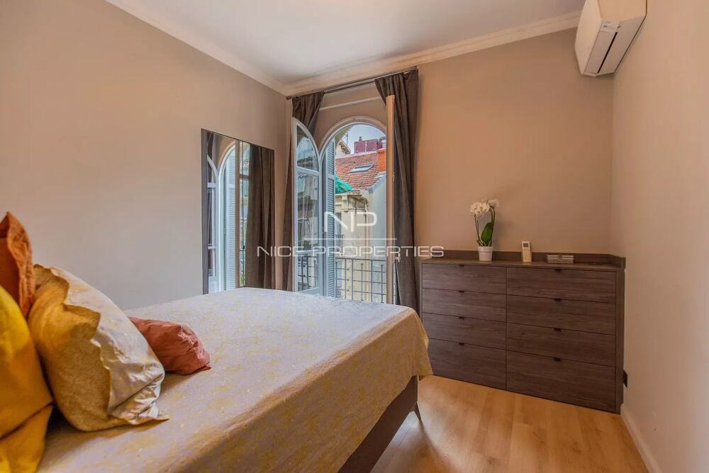 Nice Carré d'or, superbe 3 Pièces rénové, traversant 4ème étage,