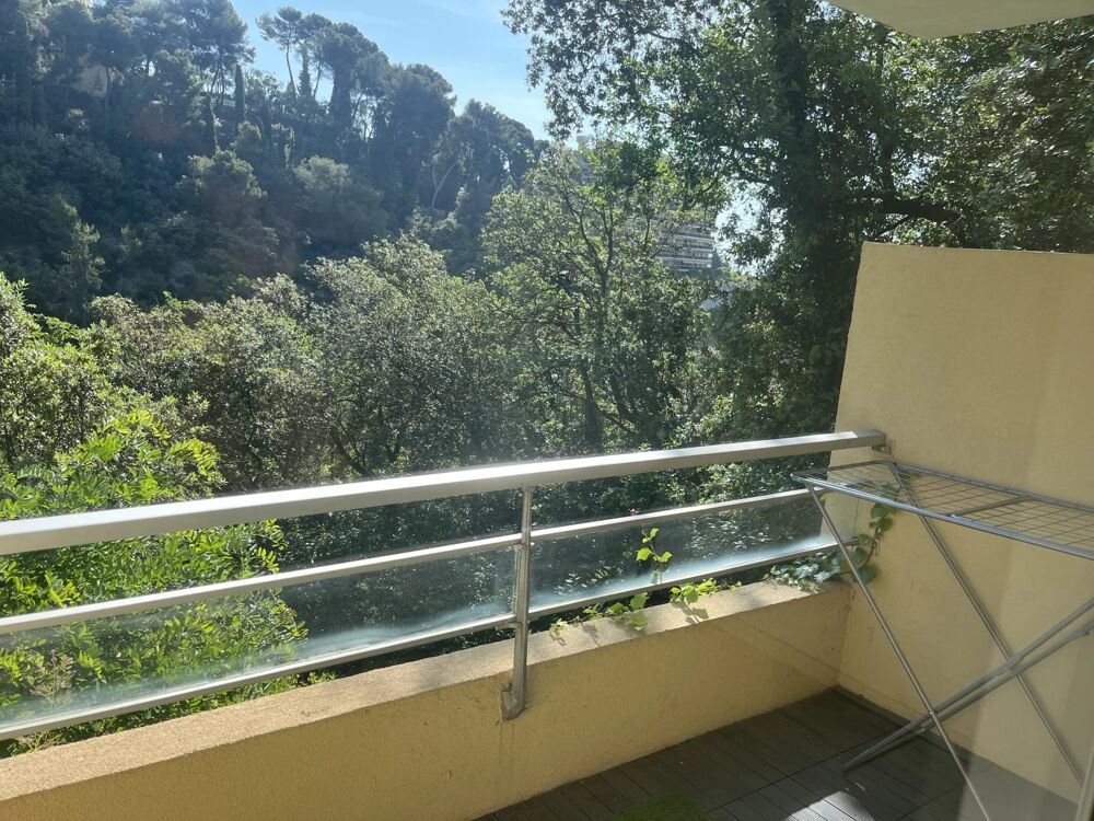 Location Appartement Trois pièces avec balcon et garage Nice