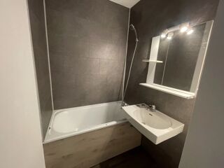 Appartement à louer 2 pièces 45 m²