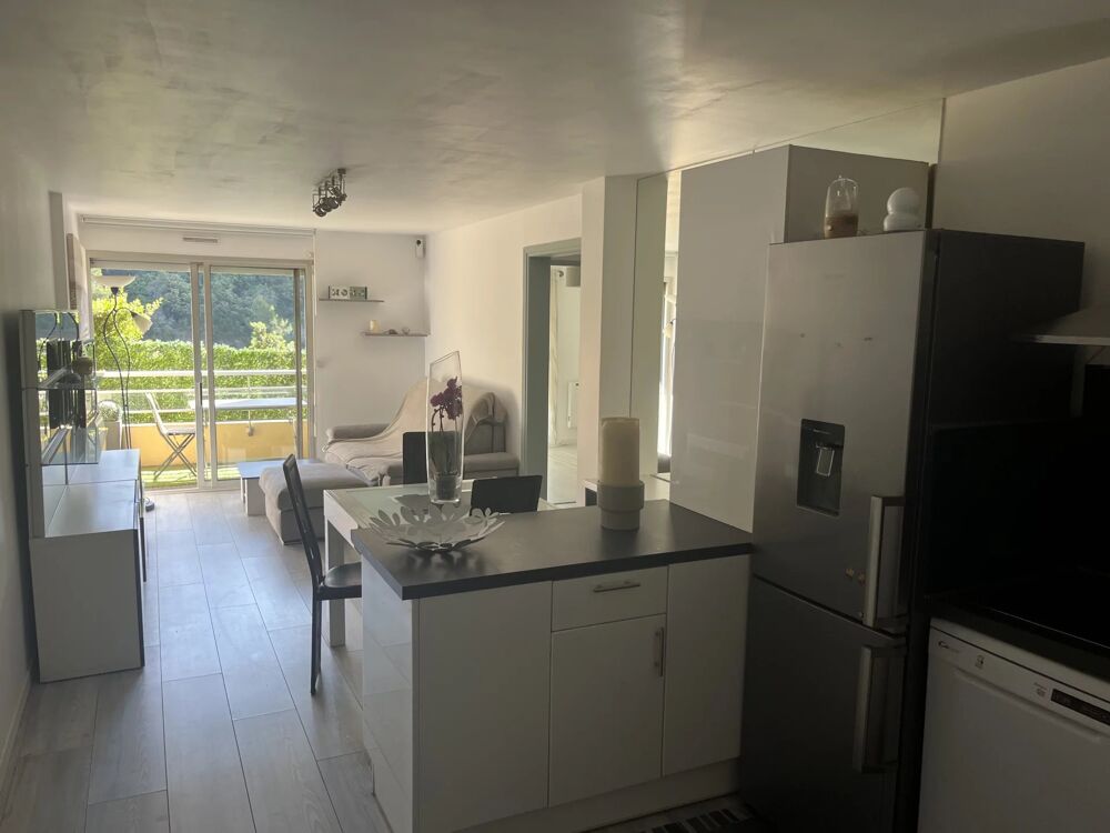 Trois pièces avec balcon et garage