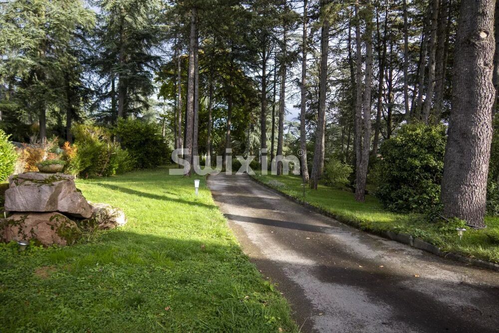 � vendre  Villa Givry (89200)