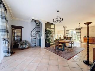  Maison � vendre 12 pi�ces 392 m�