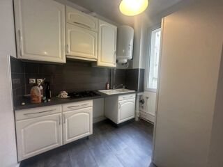  Appartement à louer 2 pièces 45 m²