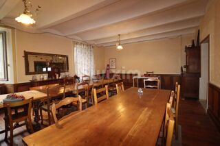  Maison � vendre 15 + pi�ces 1490 m�