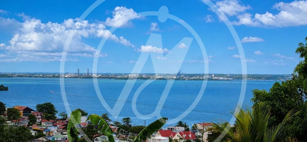 A Vendre VILLA T5 - VUE MER - 557 000 euros PETIT BOURG