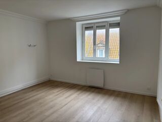  Appartement � louer 4 pi�ces 126 m�