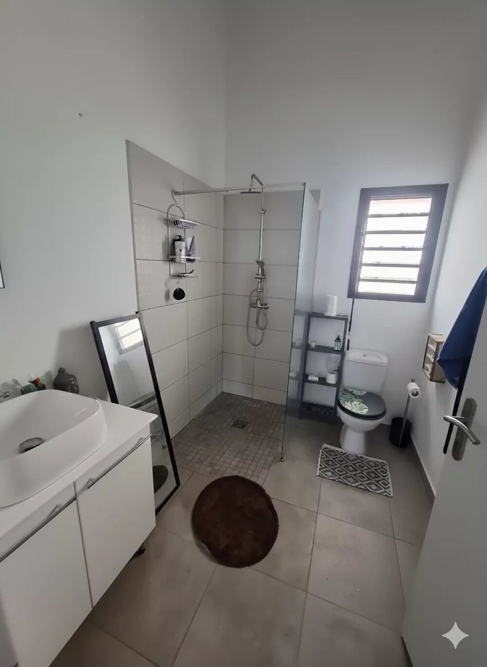 SD55 - VILLA F4 A LOUER A PETITE ILE