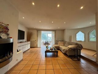  Maison � vendre 5 pi�ces 250 m�