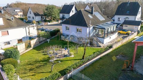  * TRES BELLE MAISON de 137 M� SITUEE DANS UNE IMPASSE � OBERHOFF 