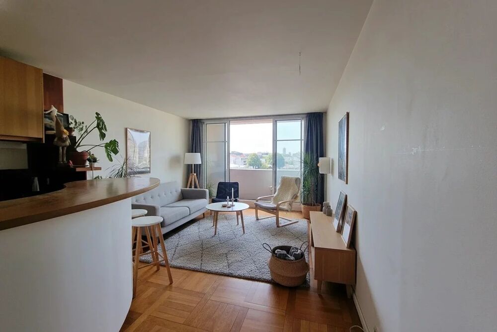 EXCLUSIVITÉ - APPARTEMENT LUMINEUX 3 PIÈCES AUX LILAS