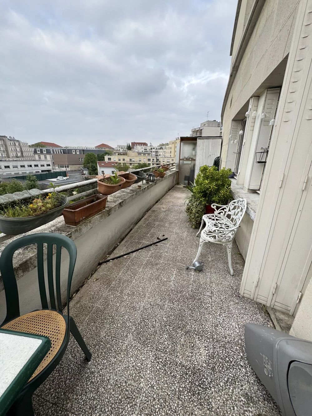 Vente Appartement 5 pièces deux balcons une terrasse deux parkings Paris 20
