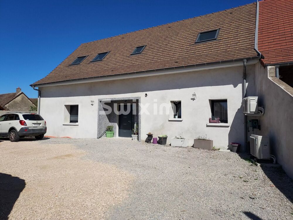Maison familiale rénovée de 205 m² avec piscine sur 2 580 m² de
