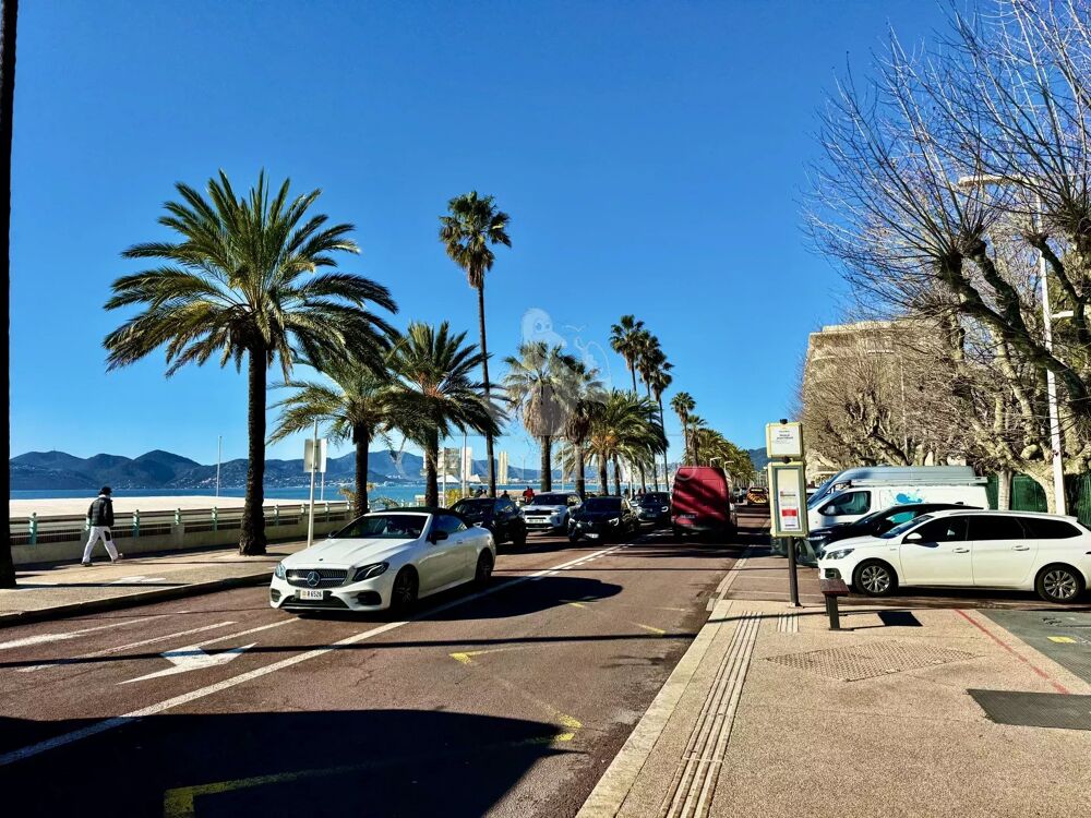 CANNES SQUARE MISTRAL - 3 PIÈCES - VUE MER BALCON FILANT