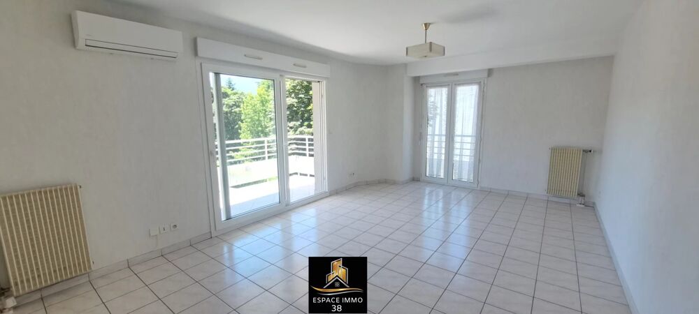 EYBENS LE BOURG - T4 de 82 m2, parking privatif, poss garage