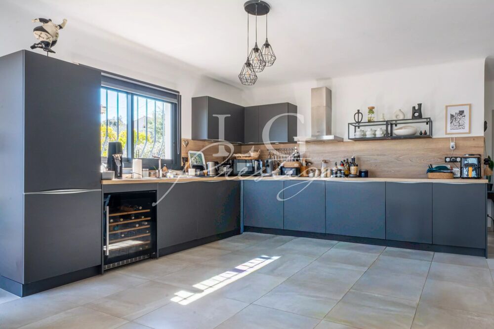 � vendre  Villa Mandelieu-la-Napoule (06210)