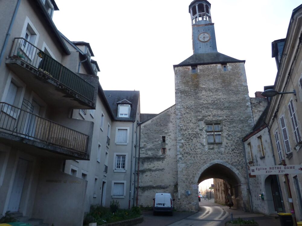 Vente Appartement VIERZON 18 :  Studio à rénover de 32.20 M² Vierzon