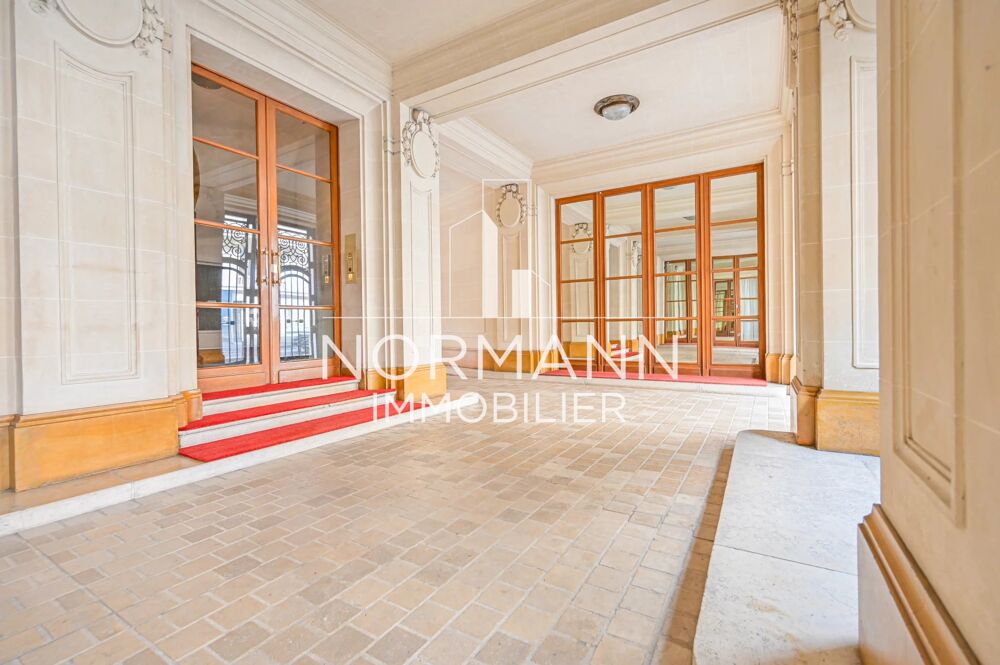 Vente Appartement PARIS 8 - FAUBOURG SAINT HONORE / HOCHE - DUPLEX - 2 CHAMBRES Paris 8
