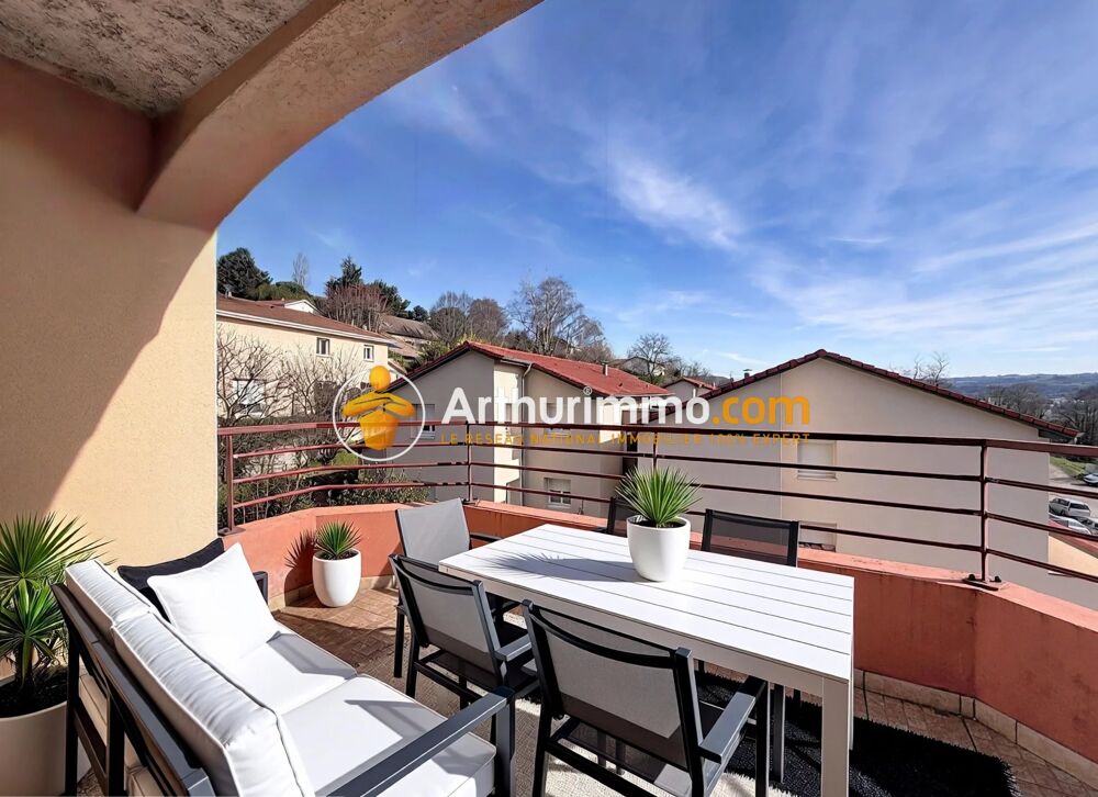Appartement avec vue dégagée, balcon et 4 chambres  Bourgoin-Ja