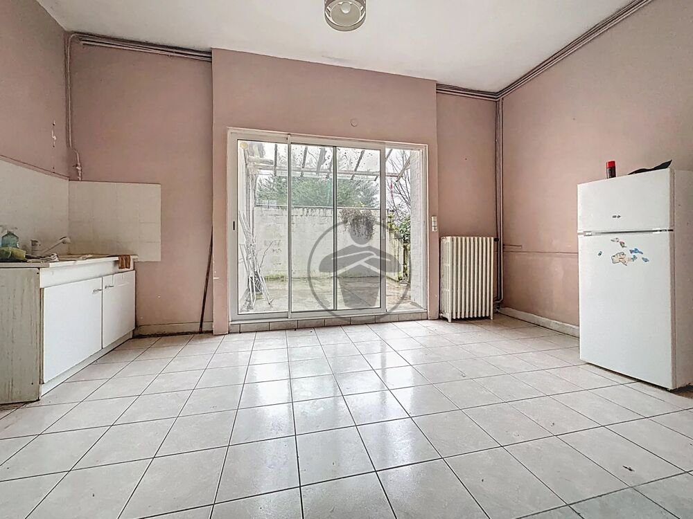 Appartement 4 pièces  74 m² avec terrasse  Fort potentiel