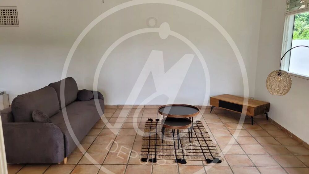 A LOUER VILLA INDIVIDUELLE MEUBLEE 4 CHAMBRES BAIE MAHAULT 2500
