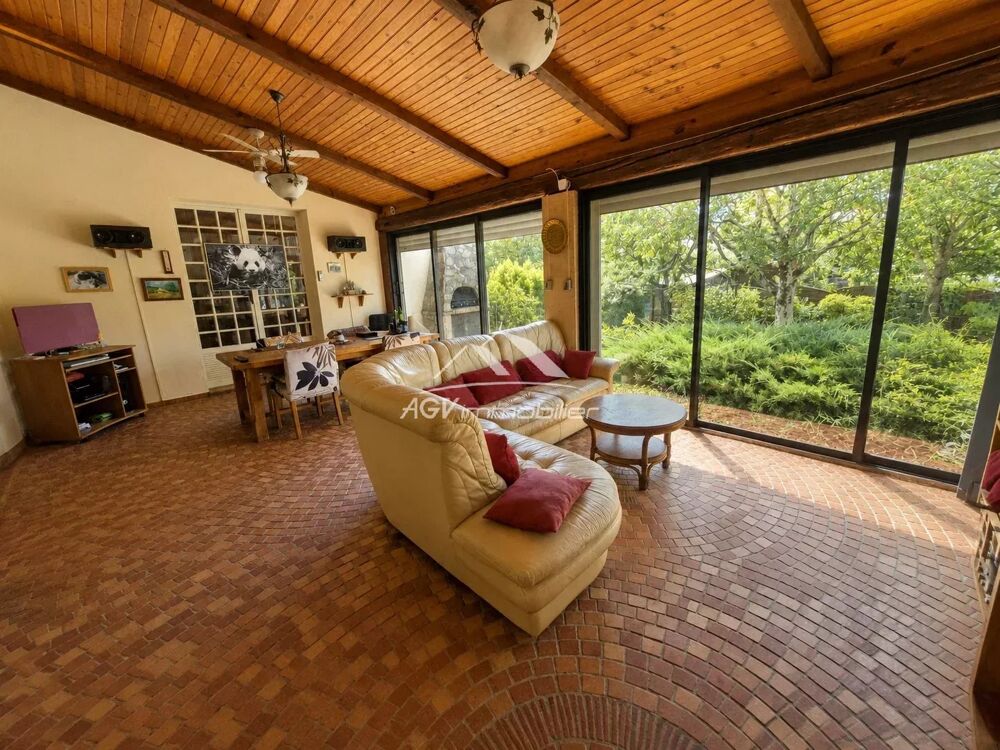 A Rousson, maison de 155 m² sur 1200 m² de terrain possibilité 5