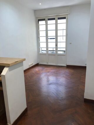  Appartement à louer 2 pièces 31 m²