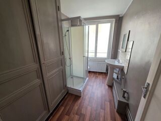  Appartement à louer 3 pièces 74 m²