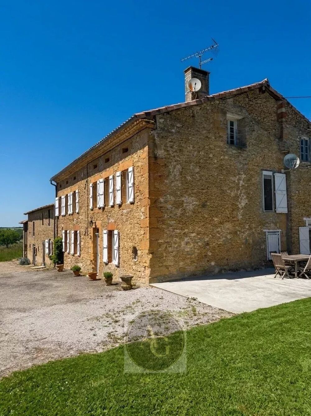 Vente Maison Ferme 7 pièces 273m² sur 1,2 ha de terrain à Falga Falga